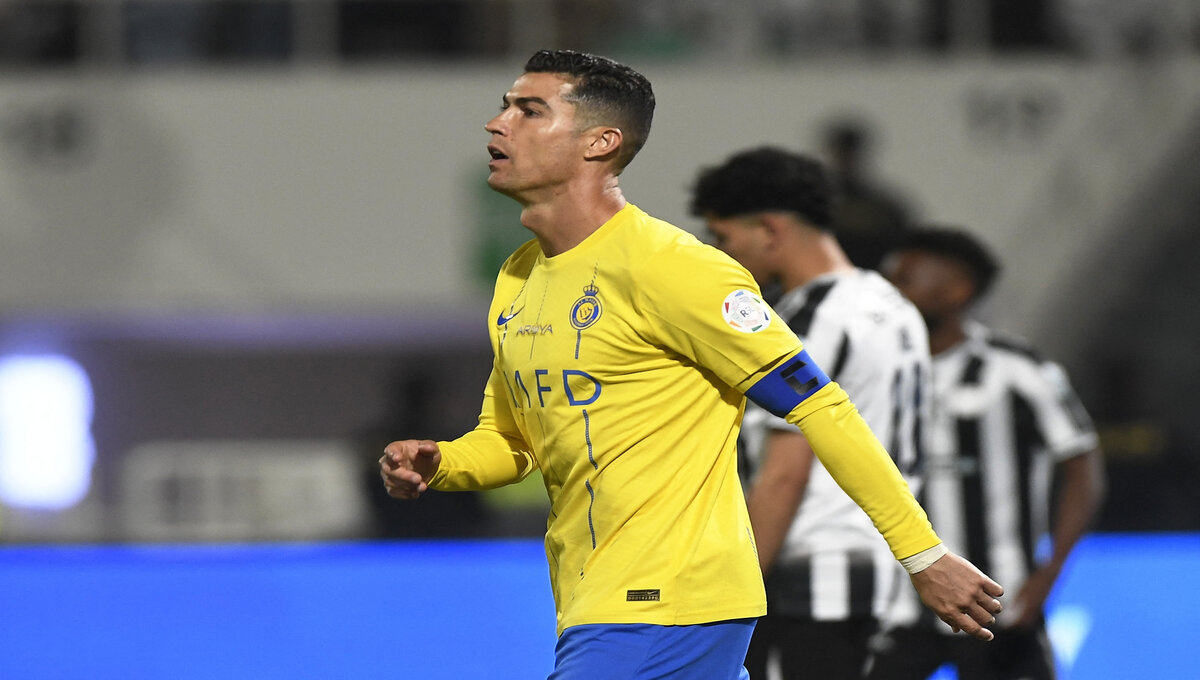 Cristiano Ronaldo banned for gesture to fans